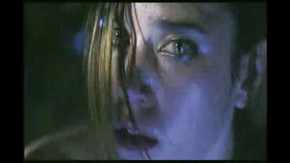 Milzīgs melns puisis ar drediem drāž bruneti koledžas prostitūciju