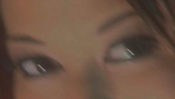 Svaigi jauna Belle savā guļamistabā brauc ar drauga cieto gaili