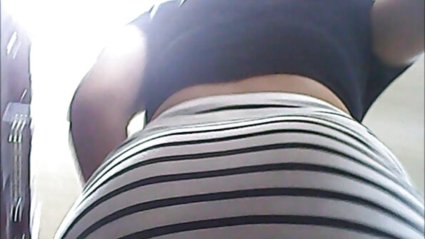 Karstā milf Brandi Love dubultnieks, ko apvienojis pāris ragaini puiši