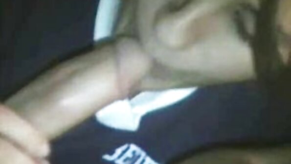 Hot Latina beibe izpaužas pounded ar hung stud savā istabā