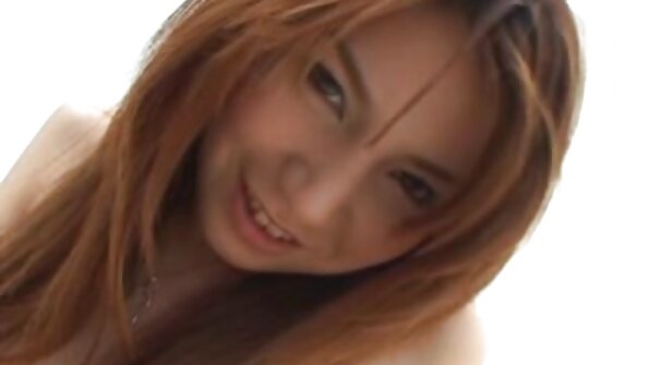 Emīlija Vilisa uzaicināja Adriju Rei uzrunāt trijatā ar Čārlzu