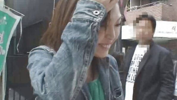 Žordi ierodas Reiganā Foksā, lai veiktu manikīru, bet viņš strādā ar maksts