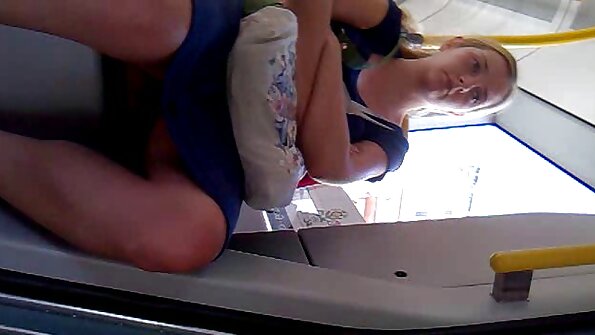 Milzīgi matains incītis uz kalsnas hardcore slampa